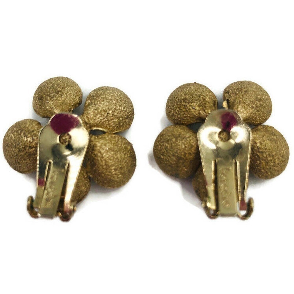 Bergere Flower Brooch Pin & Clip On Earrings Set - Picture 3 of 12